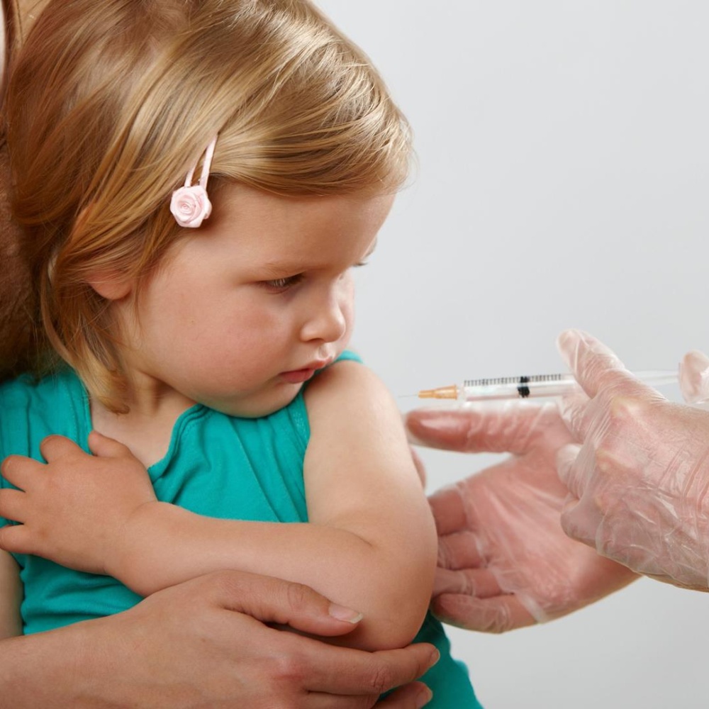 Vaccini, possibilità di obbligo a scuola solo per morbillo