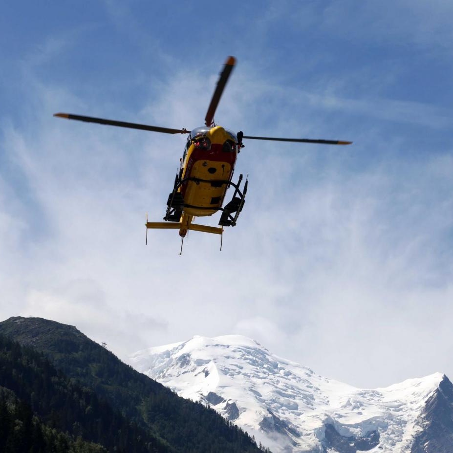 Val d’Aosta, elicottero contro aereo, cinque morti, due dispersi