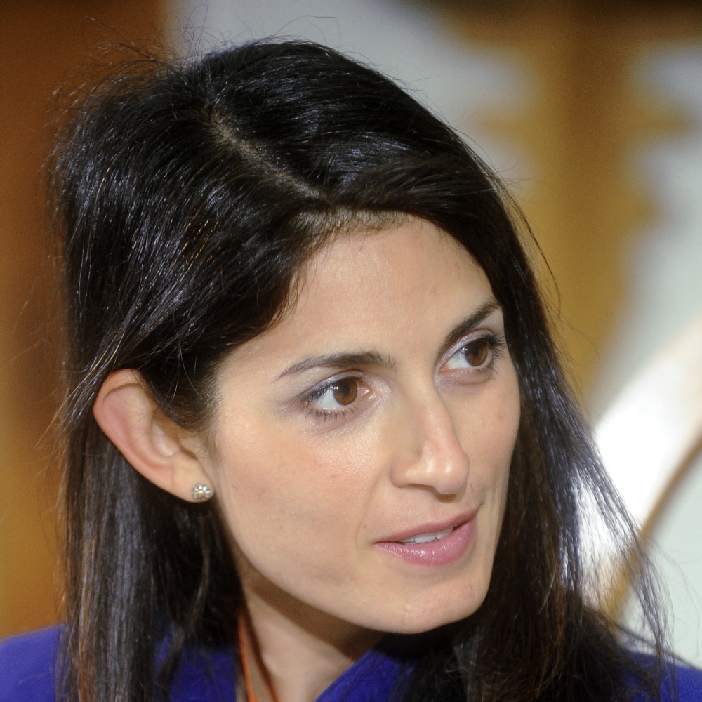 Virginia Raggi in procura per dichiarazioni spontanee