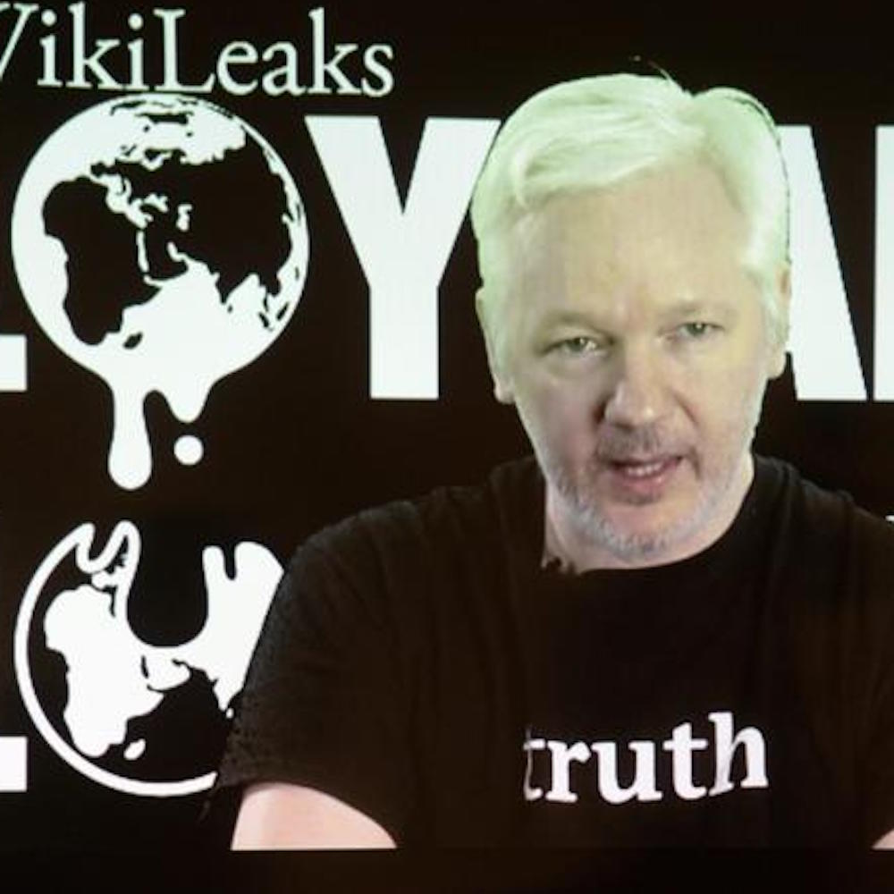 Wikileaks: "La CIA spia attraverso telefoni e smart tv"