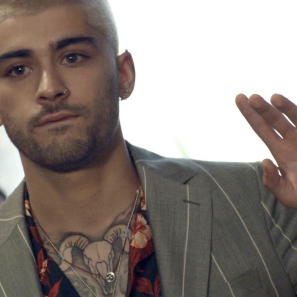 Zayn, ecco il video di "Dusk Till Dawn"