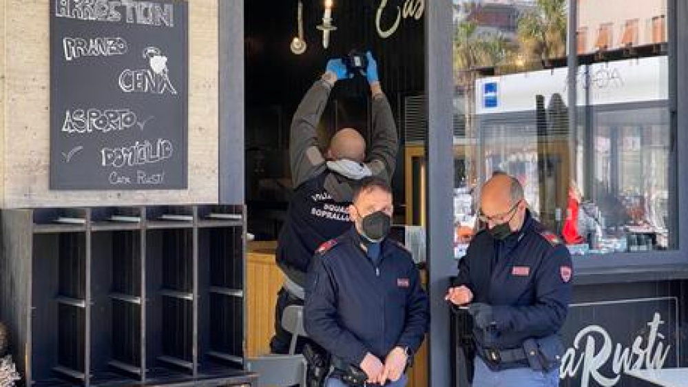 Arrestato un 29enne per la sparatoria in un ristorante di Pescara, In gravi condizioni un cuoco 23enne
