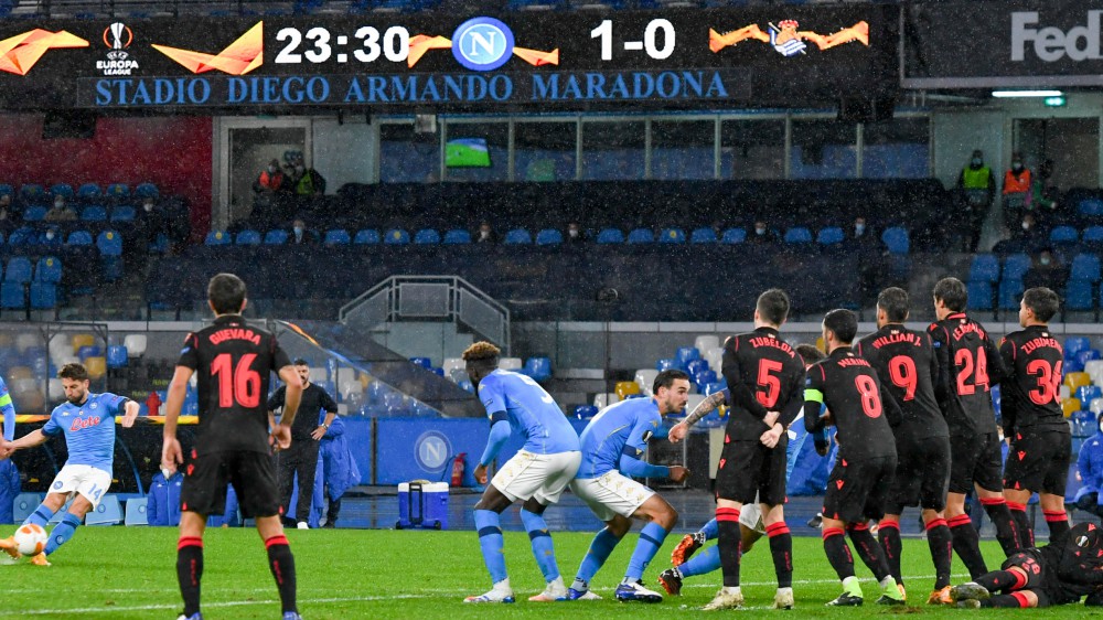 Europa League,  allo stadio “Diego Armando Maradona” Napoli-Real Sociedad 1-1,  Il Milan vince 1-0 , Roma distratta, ko, 1-3 a Sofia