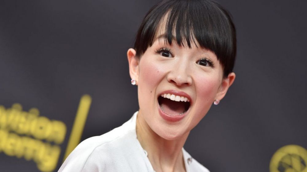 La scrittrice giapponese Marie Kondo, famosa in tutto il mondo per il suo libro sul riordino, ci aiuta a gestire la nostra casa in quarantena