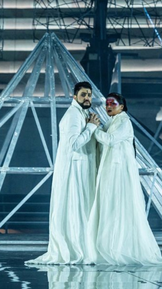 102° Arena di Verona Opera Festival 2025. L’Aida di cristallo incanta il pubblico