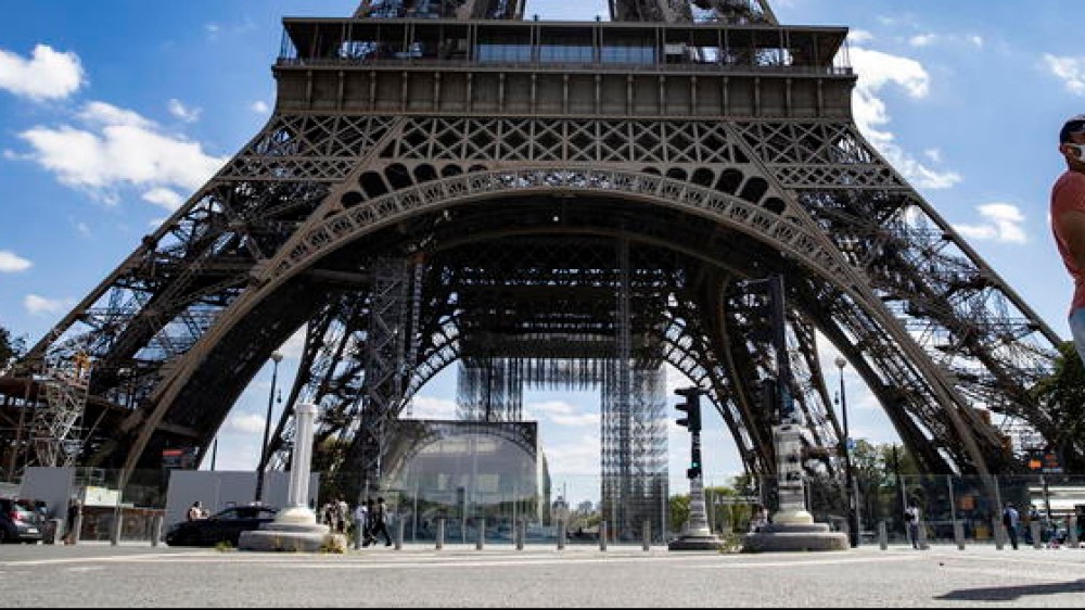 A Parigi un concorso per rendere più bella e sostenibile la città, per i parigini è sporca e mal gestita