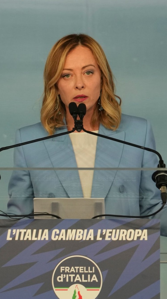 A Pescara Giorgia Meloni ufficializza la sua candidatura alle Europee