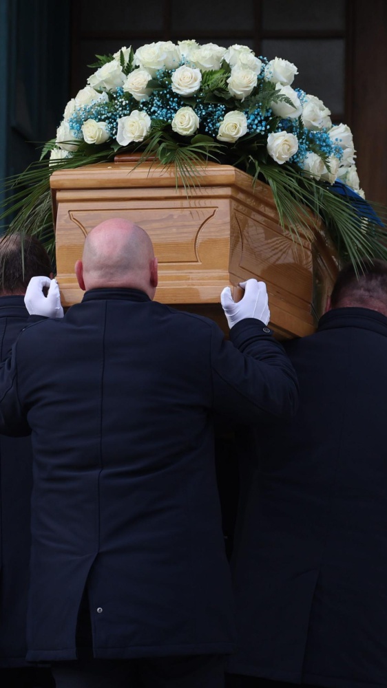 Addio a Nicola Pietrangeli, folla commossa alla Gran Madre di Dio per l’ultimo saluto