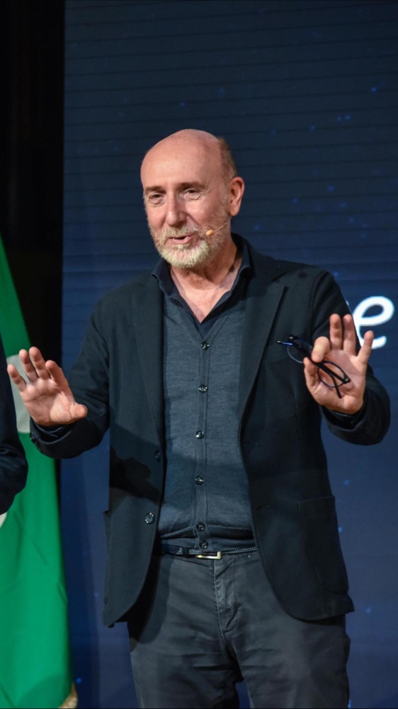 Addio a Roberto Arditti. Il giornalista si è spento, a 60 anni. Il cordoglio della politica  - 