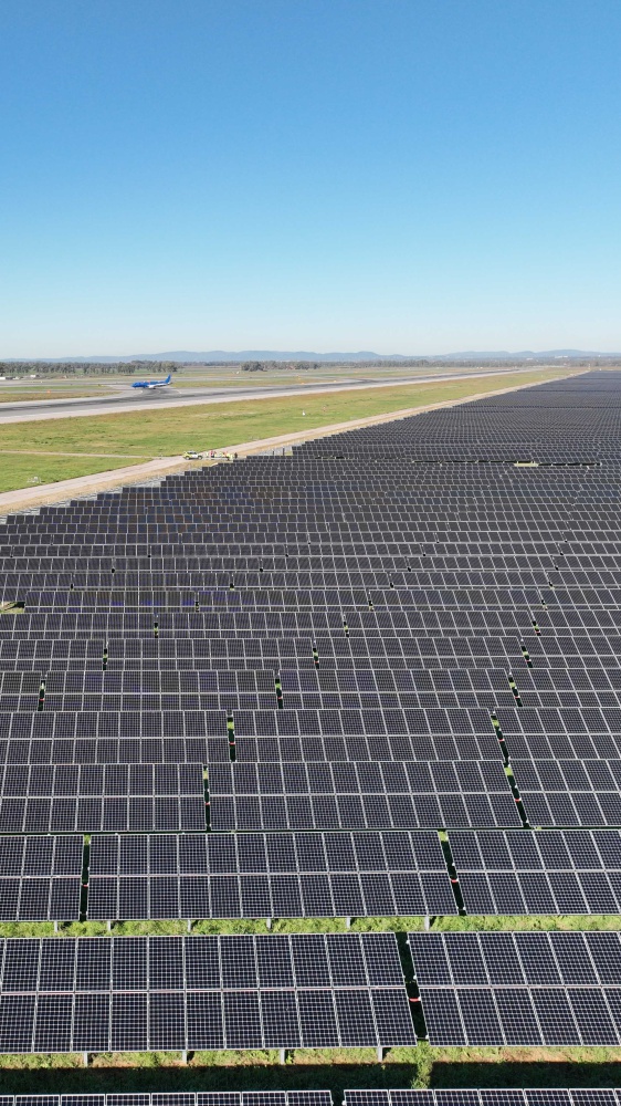 Adr presenta Solar Farm, il più grande impianto fotovoltaico aeroportuale in Europa