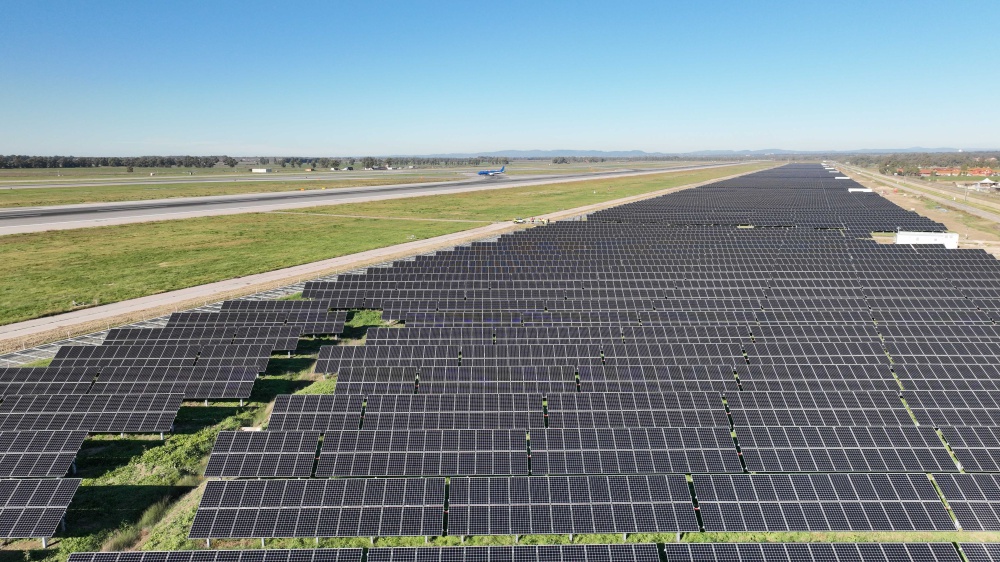 Adr presenta Solar Farm, il più grande impianto fotovoltaico aeroportuale in Europa