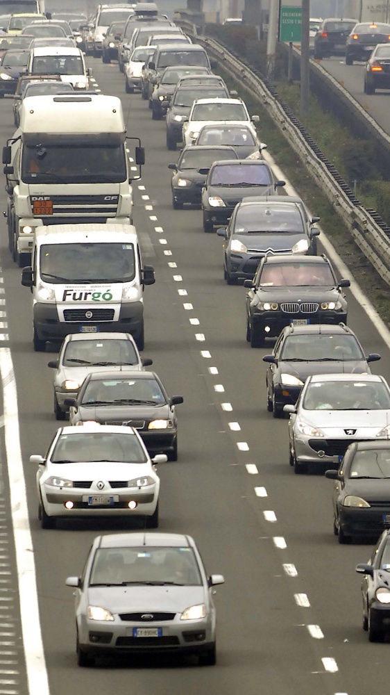 Al via l’esodo di Natale, saranno oltre 35 milioni le auto sulle strade italiane