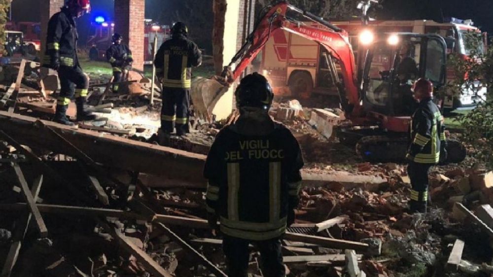 Alessandria, esplode cascinale, morti tre vigili del fuoco