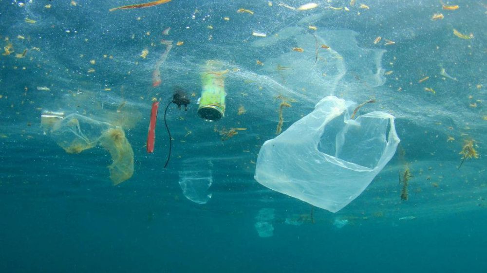 Allarme plastica, negli oceani potrebbe triplicare nei prossimi 20 anni
