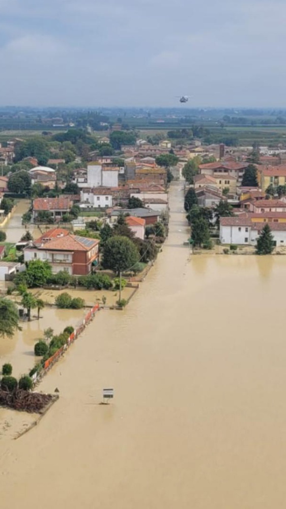 Alluvione in Romagna, due persone disperse, paura e oltre mille sfollati, disagi anche nelle Marche