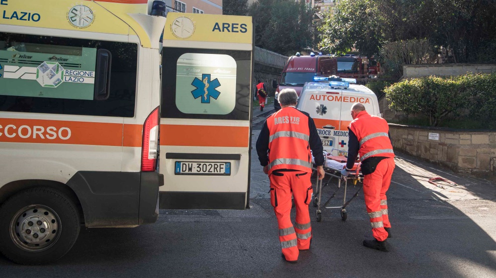 Altro incidente stradale a Roma: suv guidato da un 20enne contromano si schianta contro auto, muore una donna di 67 anni