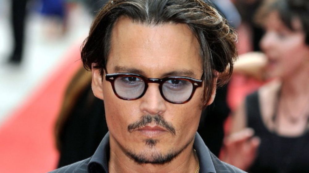Ancora guai per Johnny Depp: dopo la sentenza choc del tribunale britannico arriva anche il licenziamento