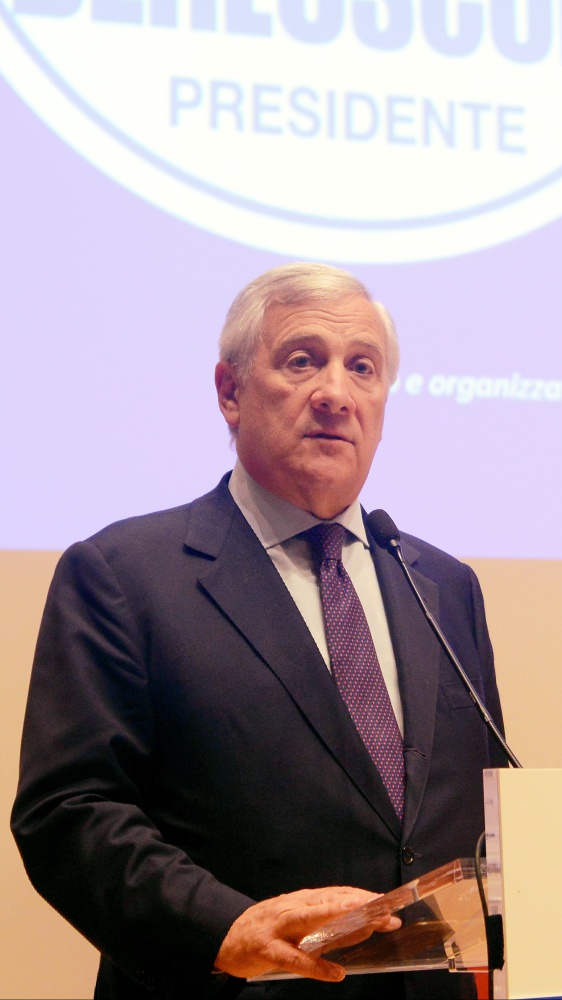 Antonio Tajani a RTL 102.5: “I 3,5 miliardi di extraprofitti decisione di buon senso. I soldi andranno alla sanità”