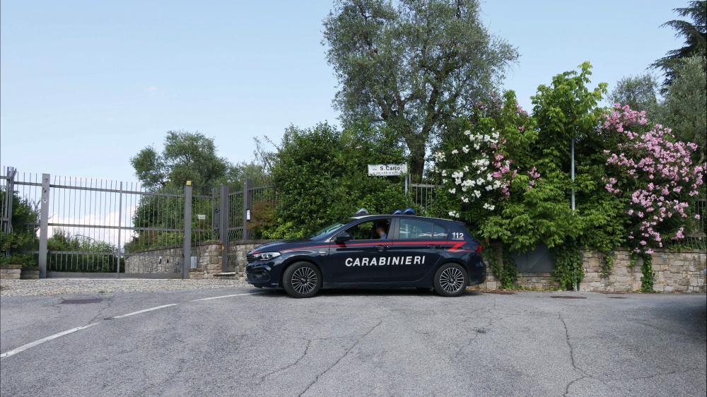 Arrestata la donna che lasciò la madre morire di stenti a casa da sola