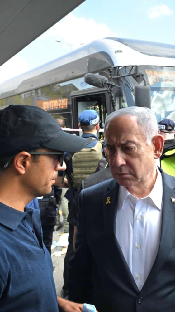 Attentato a Gerusalemme est: sei morti e diversi feriti gravi. Hamas: 'azione eroica'