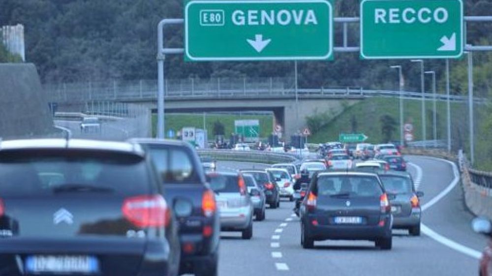 Autostrade per l'Italia, disagi in Liguria, l'amministratore delegato a RTL 102.5: "Ci scusiamo con chi è in coda"
