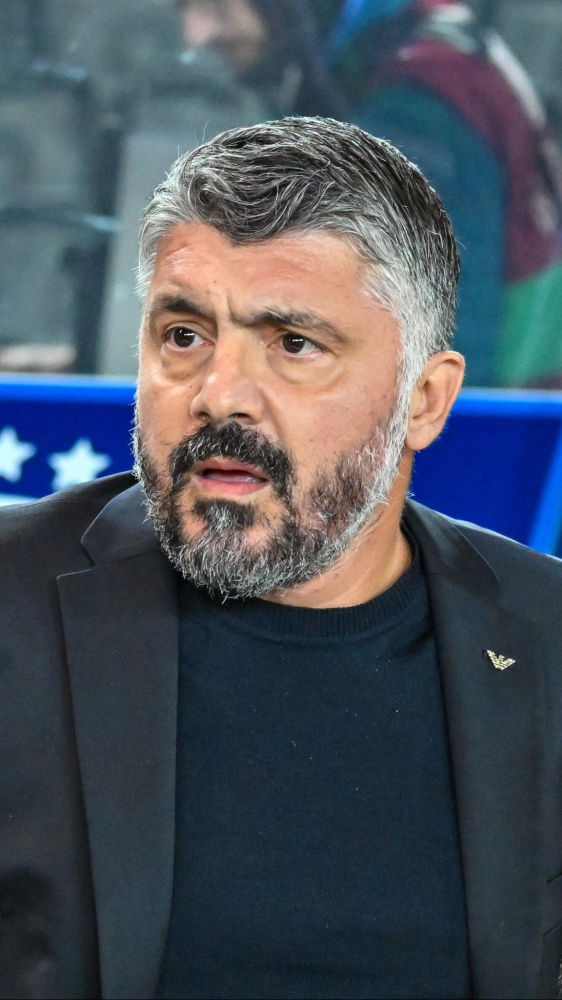 Gli azzurri vincono a fatica in Moldova, 2-0 maturato nei minuti finali. Italia ai play off