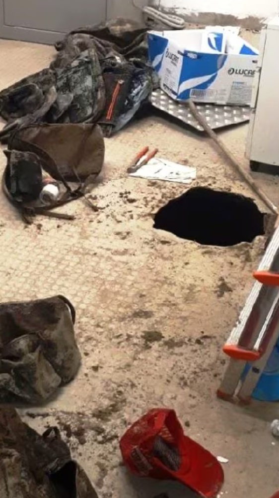 Banda del buco, 12 persone in manette. Ecco come agiscono i malviventi e quali sono i colpi clamorosi messi a segno