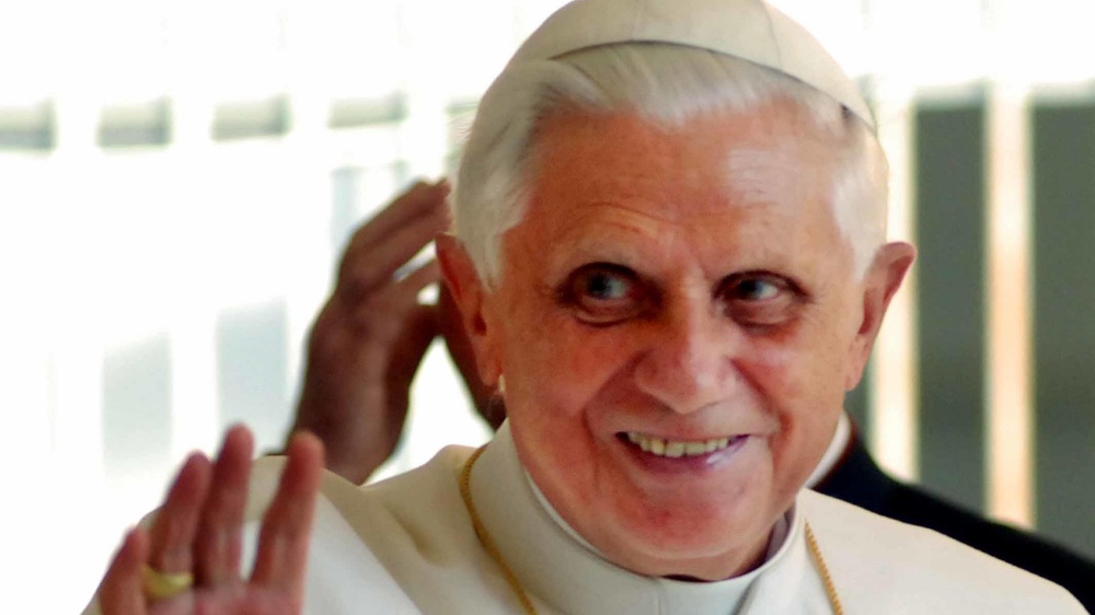 Benedetto XVI, le condizioni di salute del Papa emerito restano gravi ma stabili. "
