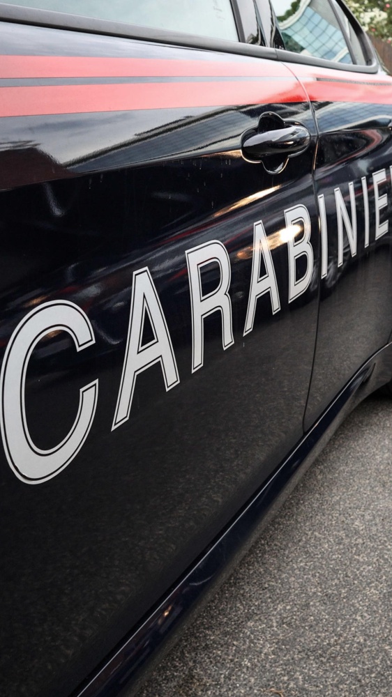 Benevento, uccide la moglie a colpi di pietra. 58enne in fuga