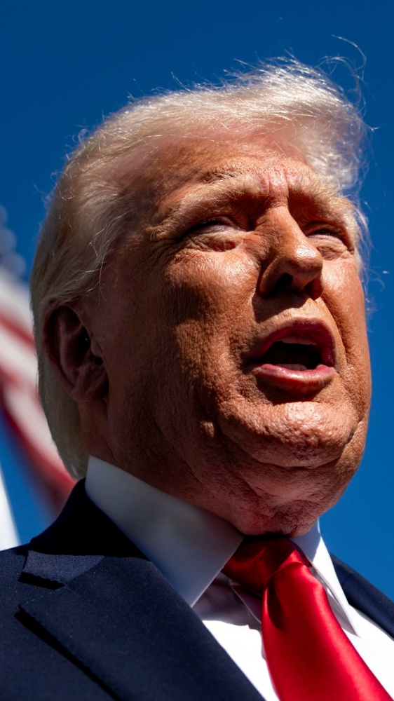 Blocco navale a Hormuz e invio di dragamine, così Trump dopo il fallimento dei negoziati in Pakistan