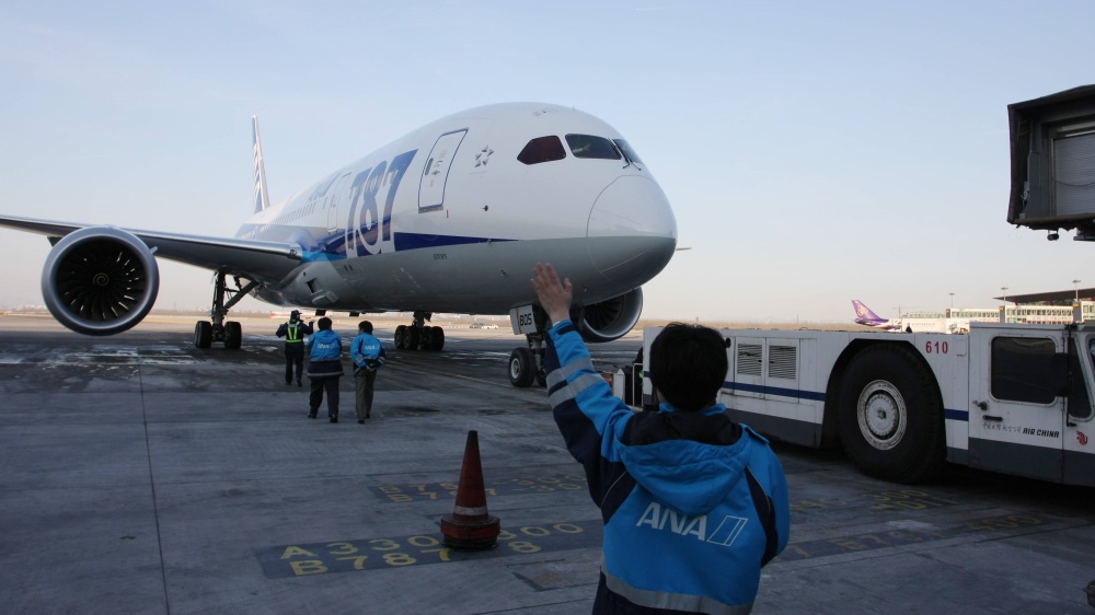 Boeing 787 Dreamliner: componenti aerei non a norma, pericolo per la sicurezza. Indagate 7 persone e due società