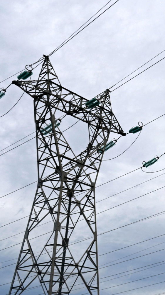 Bollettino Bce,  in Italia le famiglie pagano l’elettricità il doppio rispetto alle industrie ad alta intensità energetica