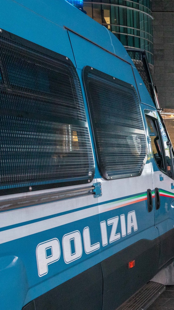 Bologna, scoperto gruppo neonazista, 12 arresti. "progettavano attentato a Giorgia Meloni"