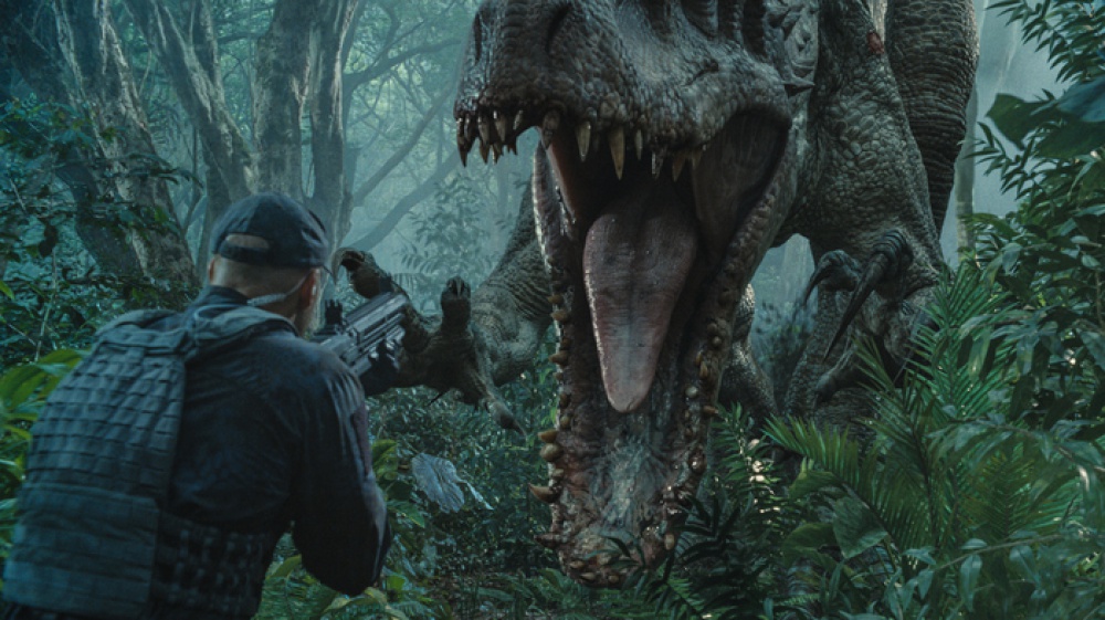 Box Office stellare!: In Italia domina Jurassic World, mentre in USA Top Gun continua a volare!