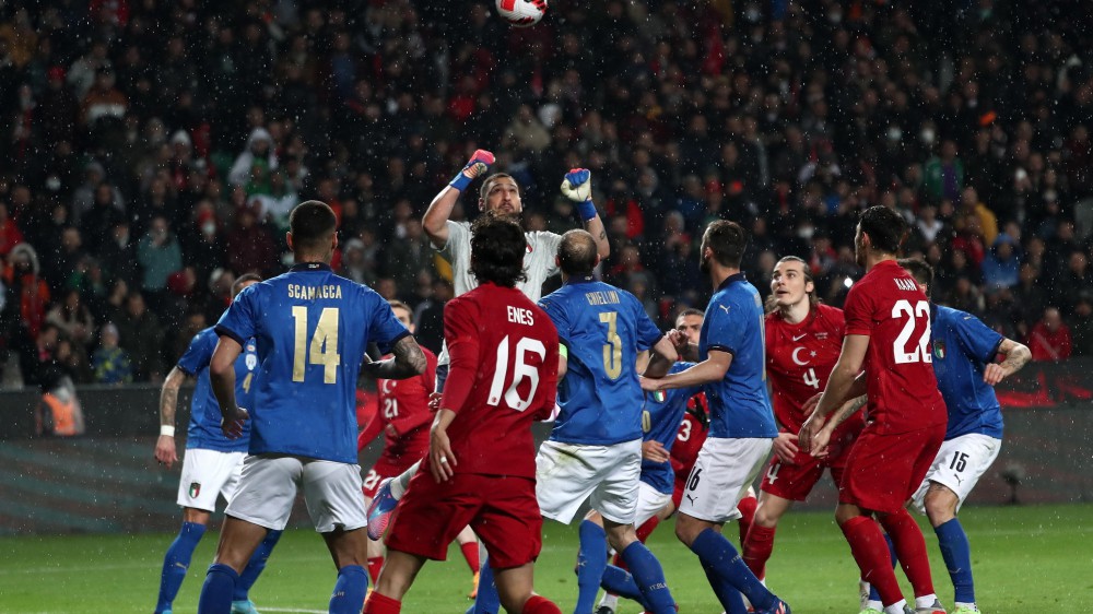 Calcio, la Nazionale vince 3-2 contro la Turchia, ma per i Mondiali ormai è troppo tardi