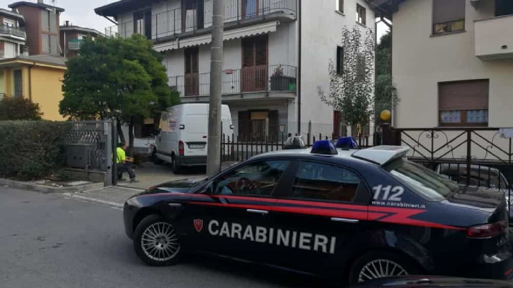 Cantù, donna di 79 anni uccisa a coltellate in casa