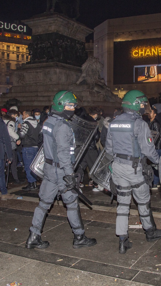 Capodanno: stop ai botti in tutta Italia e maggiori controlli a Milano e Bologna