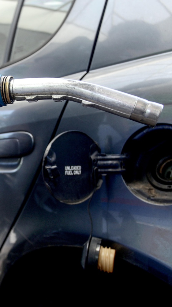 Carburanti, stangata estiva: benzina e diesel costano 1,9 miliardi in più