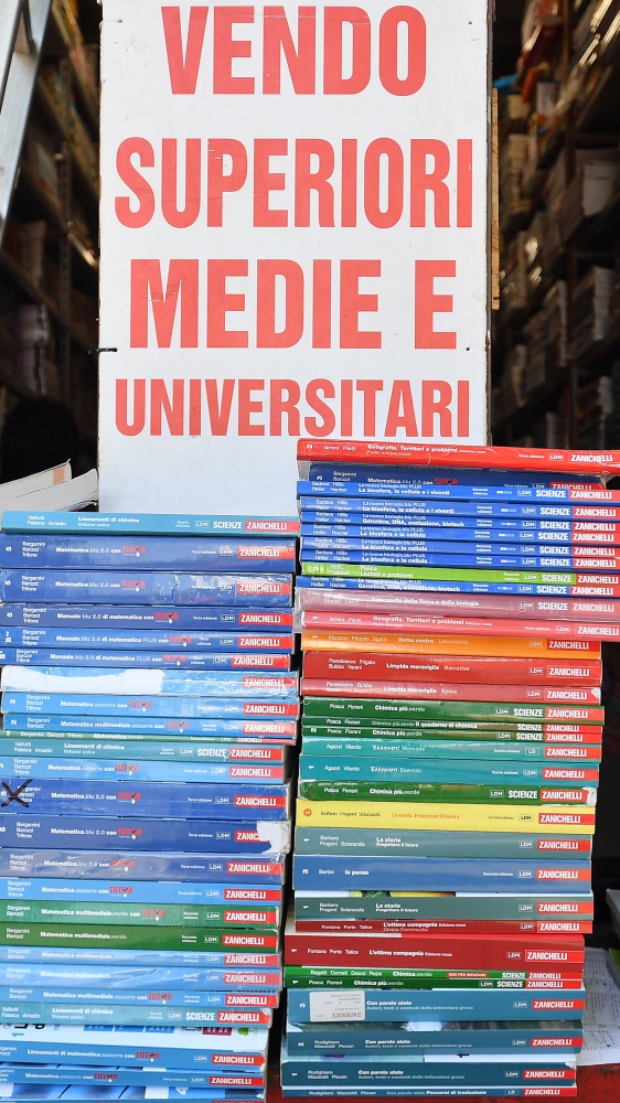 Caro libri con l'inizio della scuola, quanto pesa sulle famiglie l'acquisto del materiale scolastico