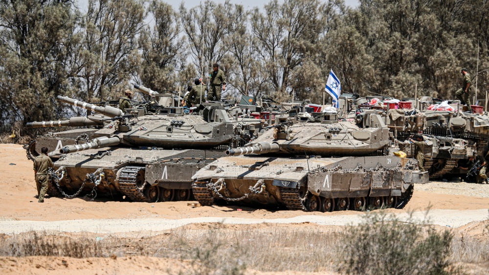 Carri armati israeliani proseguono attacchi a Rafah. Secondo la Cnn, munizioni prodotte negli USA sono state utilizzate nell'attacco che ha provocato 45 morti