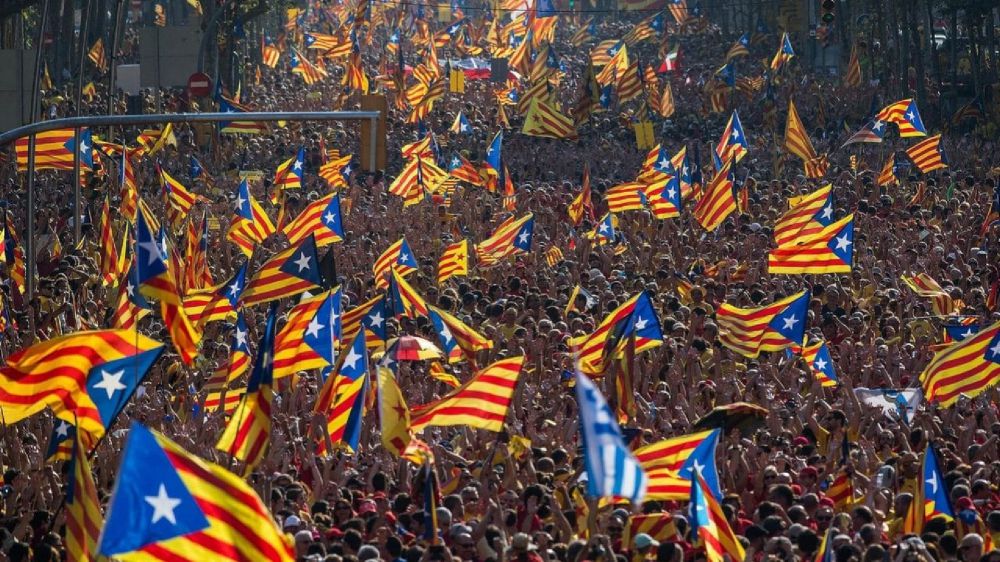 Catalogna, condanne da 9 a 13 anni ai 12 leader indipendentisti