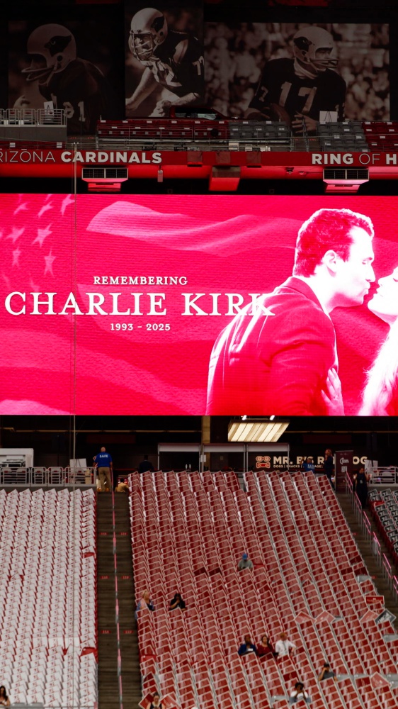 Celebrati i funerali di Charlie Kirk, l'attivista conservatore ucciso nello Utah
