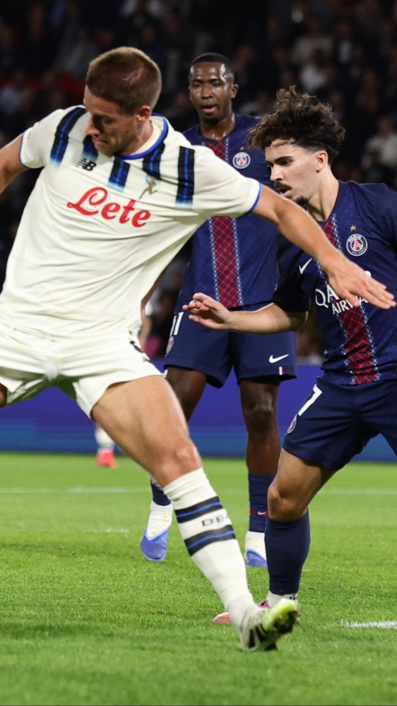 Champions, Atalanta ko 4-0 a Parigi contro il PSG, l'Inter supera l'Ajax 2-0 ad Amsterdam