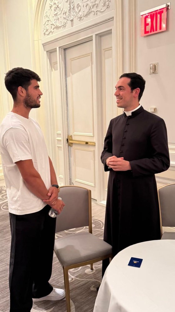 "Chiamate un prete per la benedizione ad Alcaraz...": arriva don Luigi