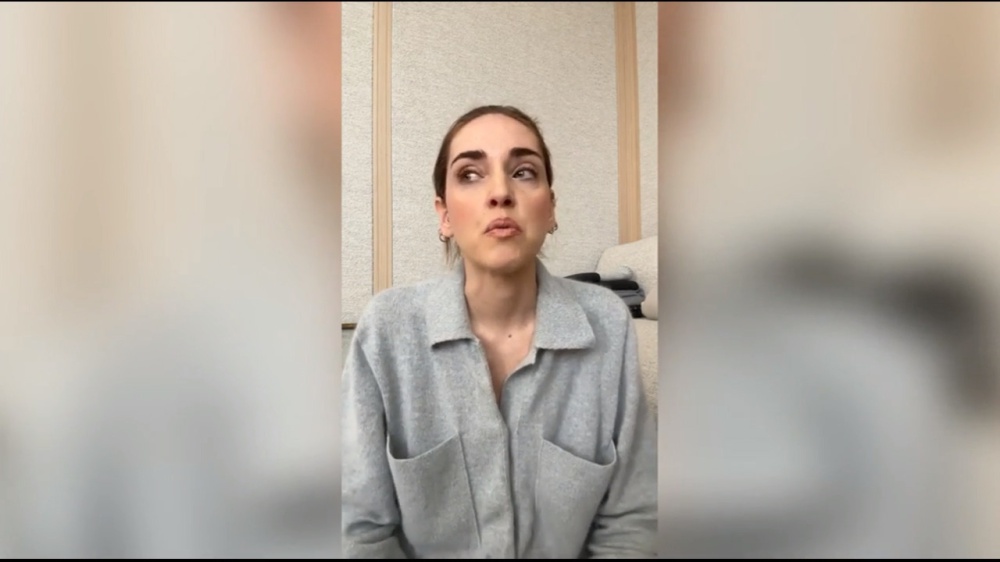 Chiara Ferragni chiede scusa e in un video dice che darà un milione al Regina Margherita per i bimbi