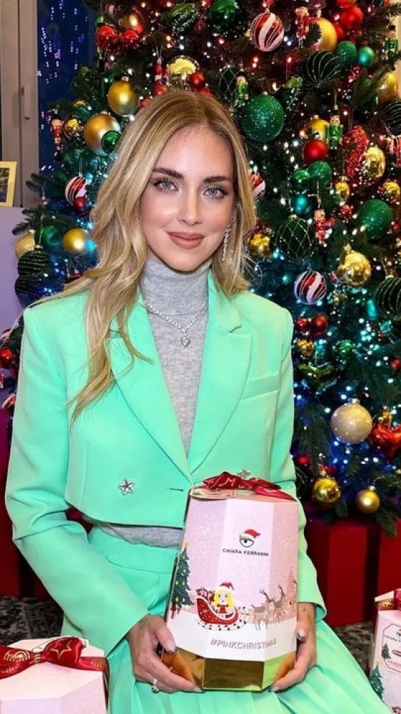 Chiara Ferragni rinviata a giudizio per il caso dei pandori e delle uova di cioccolato: processo a settembre