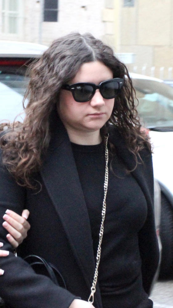 Chiara Petrolini, la mamma che seppellì due figli in giardino, condannata a 24 anni e tre mesi