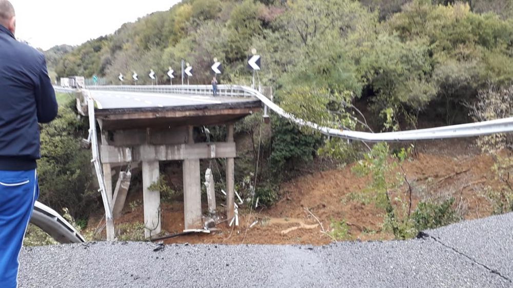 Chiuso di nuovo il tratto della A6 interessato dal crollo di un viadotto