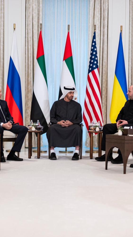 Chiuso il primo round dei colloqui Usa-Russia-Ucraina ad Abu Dhabi: nelle prossime ore altri confronti