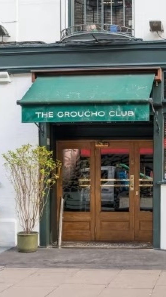 Chiusura forzata del Groucho Club di Londra. Dopo 39 anni calano le saracinesche nel locale delle celebrità